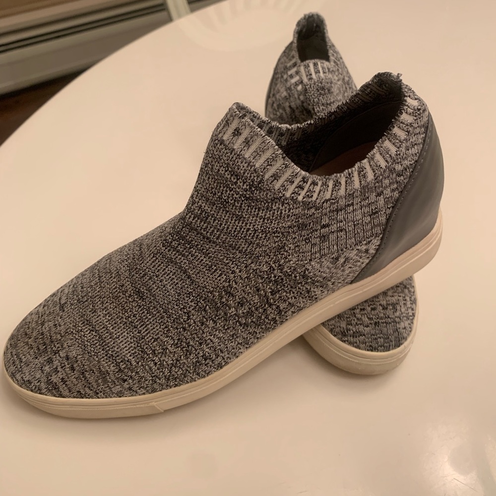 Steve Madden Sly - Grey Stretch Knit Sneakers